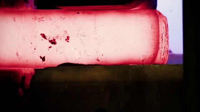 Где прессуют сильнее всех на свете? смотреть онлайн