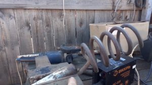 Приспособление для извлечения насоса из скважины