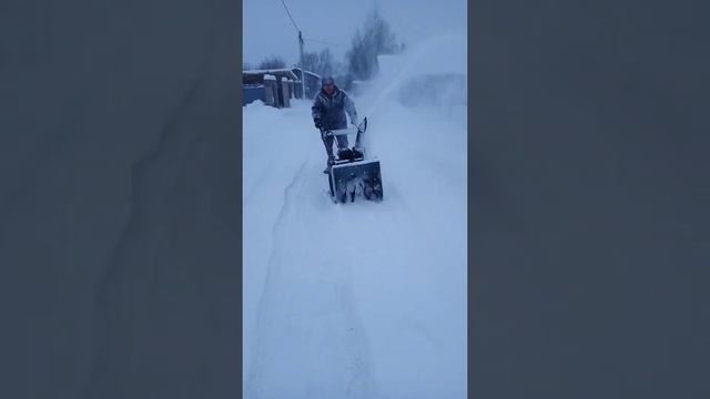 Снегоуборщик интерскол СБМ 650Э от 17 января 2022 г. смотреть онлайн