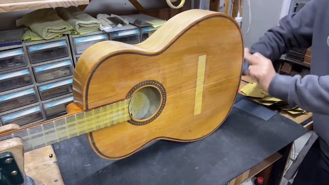 Restoring an old guitar ( 16 ) смотреть онлайн