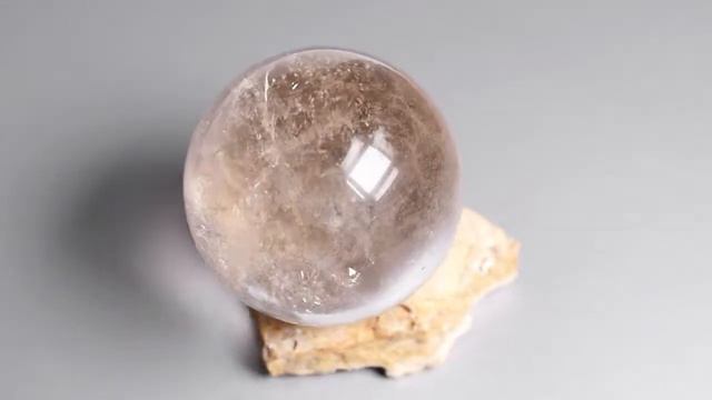 Раухтопаз дымчатый кварц, Ø41 мм., статуэтка шар, 361ФГР смотреть онлайн