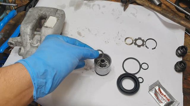 peugeot 307 rear brake caliper rebuild (DIY) смотреть онлайн