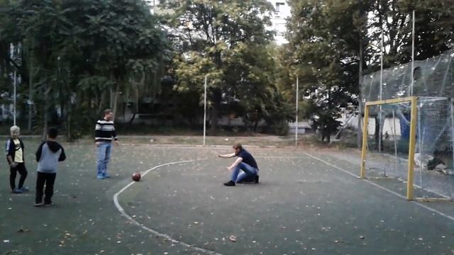 Месси и Криштиано на зеленке смотреть онлайн