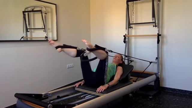 PILATES Y EMBARAZO EN EN EL REFORMER, CON EL POWER CIRCLE смотреть онлайн