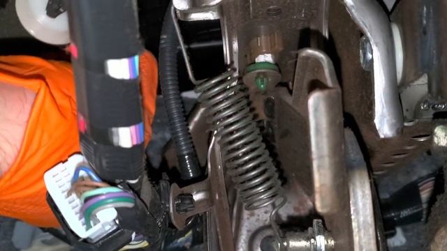 2007 Toyota Camry Brake Light Switch Replacement, Brake Light Stuck On & Stop Light Fuse смотреть онлайн