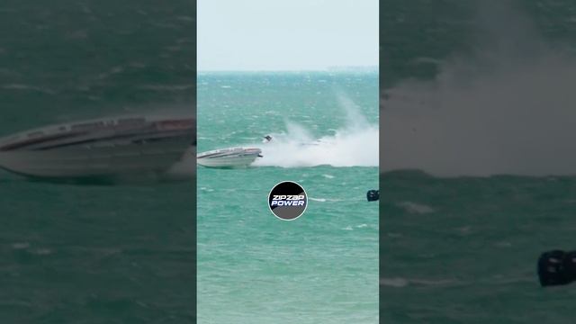 Separation Anxiety #powerboat #racing #boats #offshoreracing #boatracing #crash #marker17marine смотреть онлайн