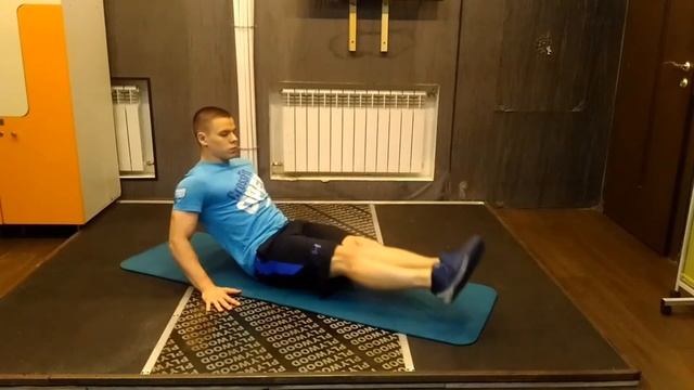 Круговые движения прямыми ногами сидя / Seated AB Circles смотреть онлайн
