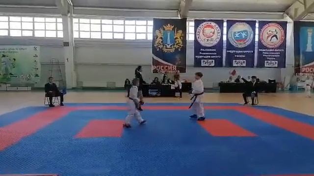 Камилла б в красном углу)))) смотреть онлайн
