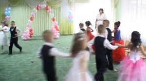 Танец «Звездная страна» на выпускном в детском саду