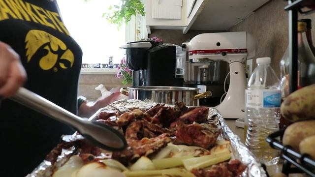 How to Make Pork Broth From Scratch - The Very Best Homemade Bone Broth смотреть онлайн