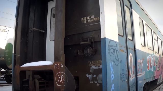 Дизель-поезд Д1-749 перед порезкой смотреть онлайн