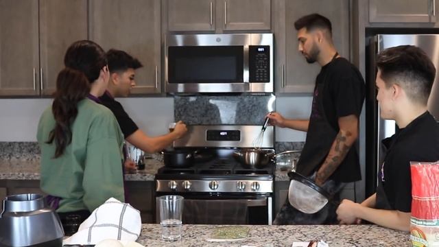 TRYING TO COOK ENCHILADAS!! | Louie's Life смотреть онлайн