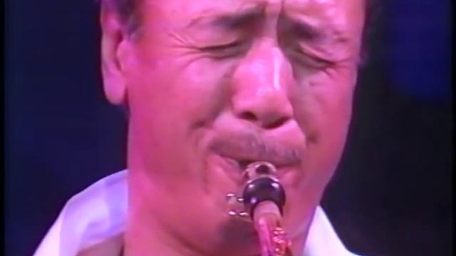 LOVE BIRDS WHISPER IN MY EAR / Sadao Watanabe смотреть онлайн