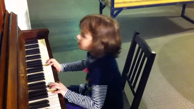 Лейчик и растроенный (во всех смыслах) рояль) смотреть онлайн