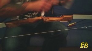 Установка полочки и седла на лук