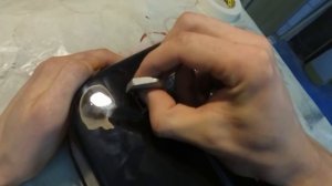 Бюджетный аналог каттера. Как удалить подтек или соринку