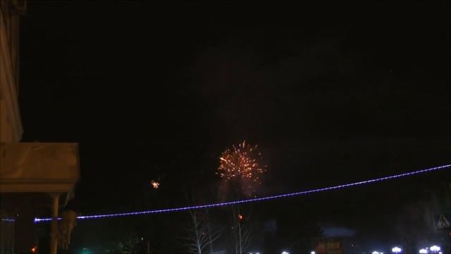 салют на 1 января 2013 г.wmv смотреть онлайн