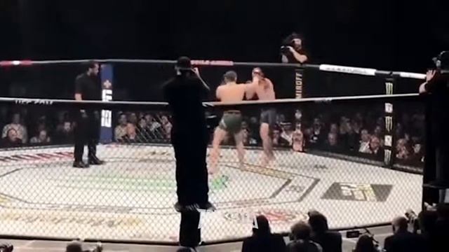 Конор VS Дональд Серроне. ПОБЕДА КОНОРА ЗА 40 СЕКУНД. ОДИН ИЗ САМЫХ БЫСТРЫХ РАУНДОВ UFC