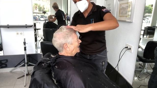 Pixie short haircut transformation by vivyan hermuz || Haircut tutorial || pixie hairstyle смотреть онлайн