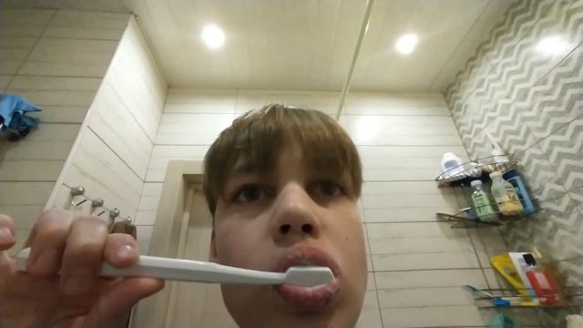 чищу зубы 1/5 смотреть онлайн