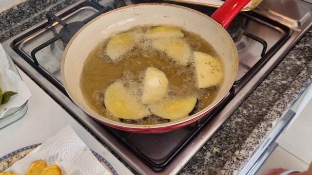 Anneyemekleri ❤️ zeytinyağında kızartma♨️ dekoratif sunumuyla muhteşem lezzetli #kızartma. смотреть онлайн