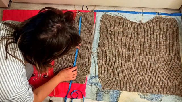 Первая стирка и сушка вязаных деталей изделий. Мой опыт. смотреть онлайн