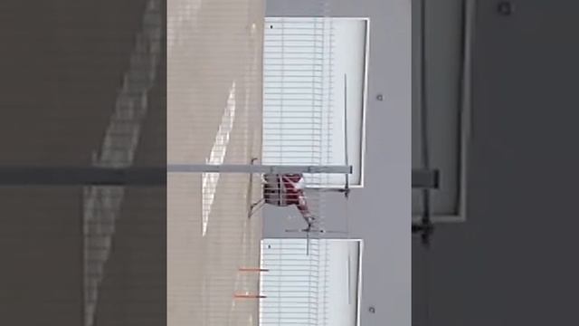 Клиент прилетел на вертолете. смотреть онлайн