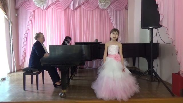Шамбатуева Елизавета, 8 лет, Э.Григ ,, Лесная песнь,, смотреть онлайн