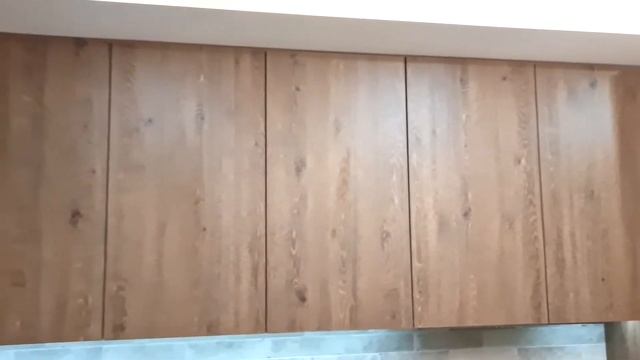 Угловая кухня с пеналом и со стойкой смотреть онлайн