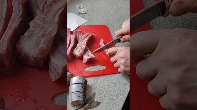 Испытание ножа Пуукко из кованой стали х12мф нашего производства на кухне смотреть онлайн