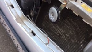 Заменили звуковой сигнал на нашей Мазде Демио.