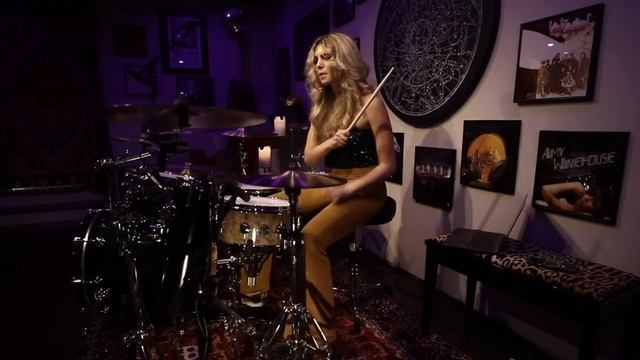 You Should Be Dancing - DEE GEE'S (@foofighters ) DRUM Playthrough ~ Brooke C смотреть онлайн