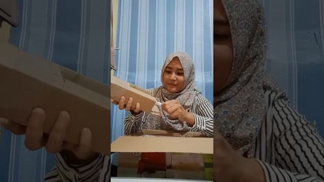 Unboxing Phillip Stand Mixer HR 1559 смотреть онлайн