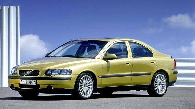Volvo S60 2000–09 смотреть онлайн
