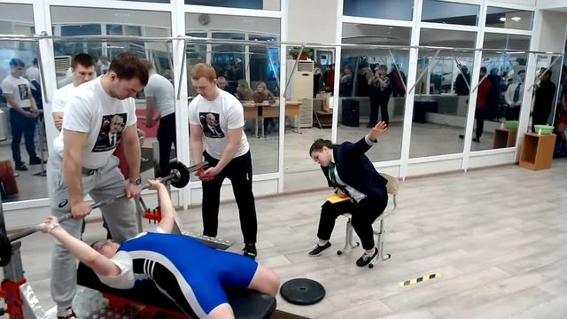 Турнир по жиму штанги лежа имени Игоря Корнейчука смотреть онлайн