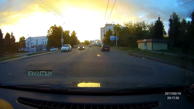 Бомбила на Логане смотреть онлайн