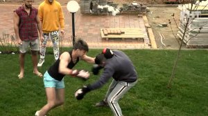 Дом-2: Захар Саленко дерется с Алексеем Безусом