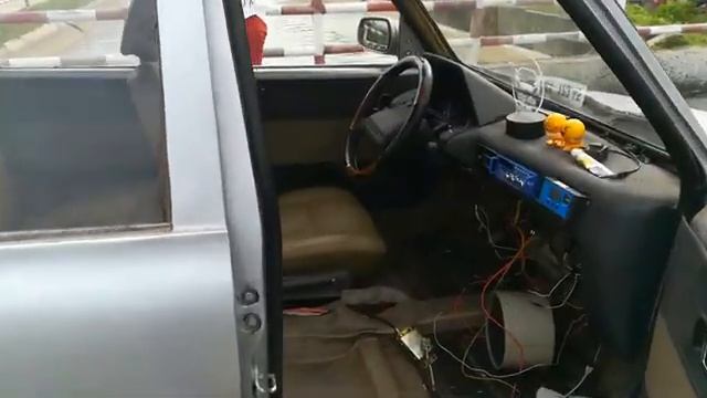 Lái ôtô Điện Về Quê Ngoại Chơi Lễ смотреть онлайн