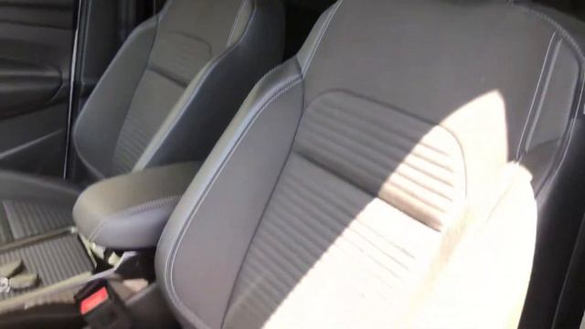 Ford Kuga 1.5 TDCi Titanium S&S 2WD 120cv Powershift смотреть онлайн