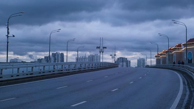 Мост над затоном Новинки в Москве: холодный осенний вечер смотреть онлайн