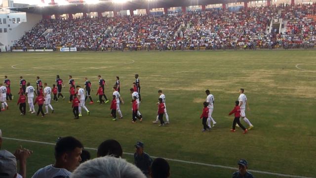 UEFA.Выход на поле Актобе-Нымме Калью.Ох уж эти болельшике. смотреть онлайн