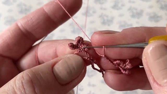 8-th Ground (background Netting With Clones Knot  Triplets). P. 31.