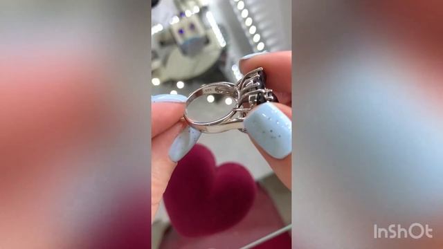 Изделия с натуральными чешскими гранатами из сердца Праги от компании Royal Garnets смотреть онлайн