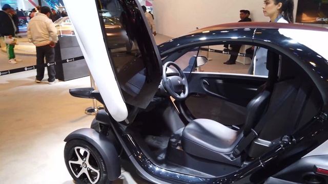 2020 Renault Twizy Cargo Version Electric Car Firstlook  | 2020 Renault Twizy EV Interior & Exterio