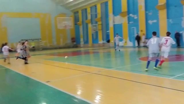 ЛВУФК 06 - ШАХТЁР 05 . 1-5 .1-й тайм смотреть онлайн