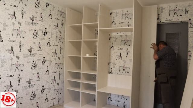 Вместительный шкаф в маленькой комнате смотреть онлайн