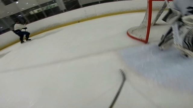 Fighting at an Ice Hockey Drop-In?! GoPro Hockey смотреть онлайн