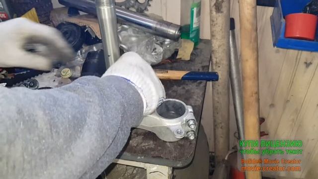 Замена подшипников рулевой колонки Suzuki GSX-R 600 L1 смотреть онлайн