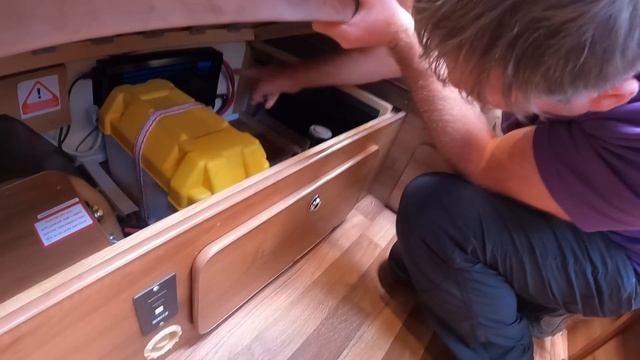 Dream Van for a Couple: Autosleeper Broadway EL Motorhome смотреть онлайн