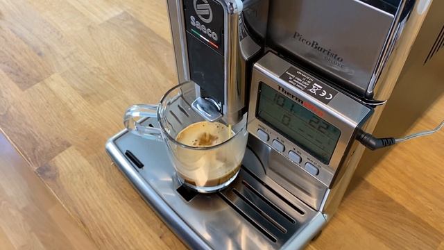 Saeco PicoBaristo Deluxe (SM5573/10) Im Test - 5 Getränke Live Zubereitet